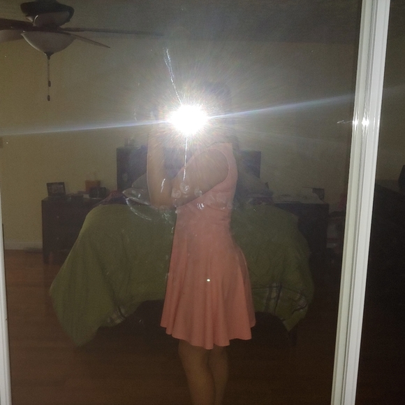 pink dress - Picture 5 of 7